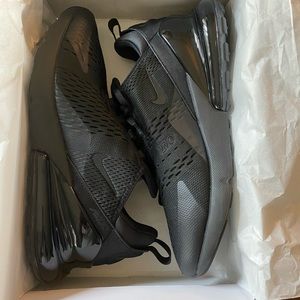 New! Men’s Black Nike Air Max 270